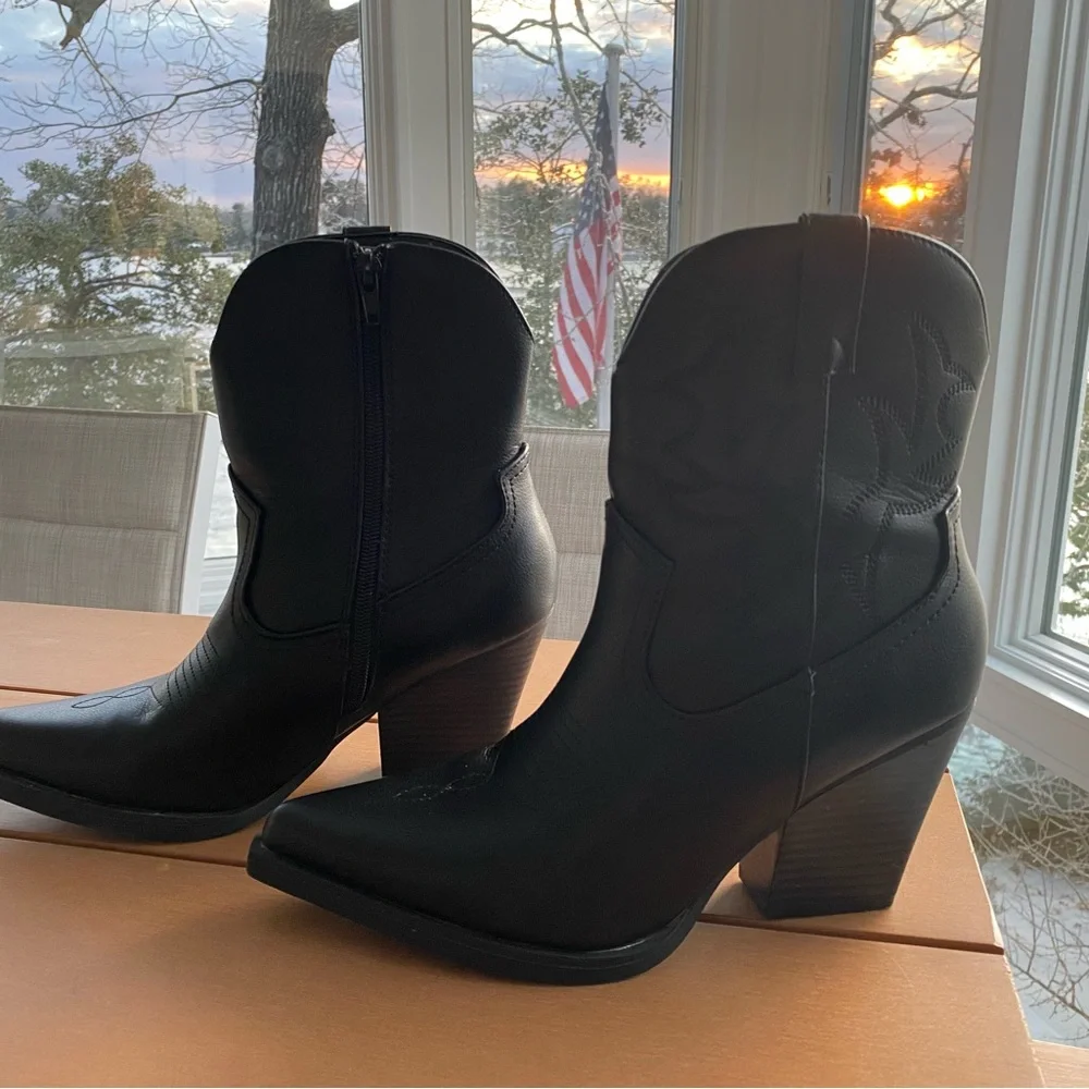 SO Goods Tapanga short black western boots - Picture 2 of 9